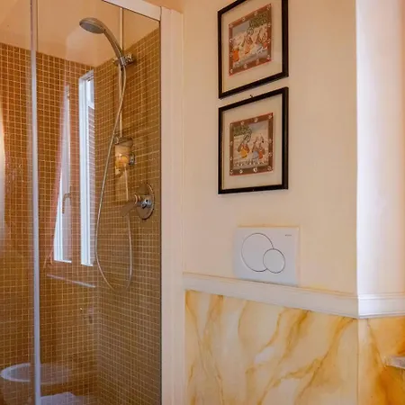 Parcheggio Privato - Liberty Centro Рим